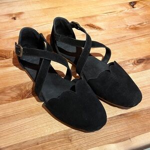 Bali ELF criss-cross flats